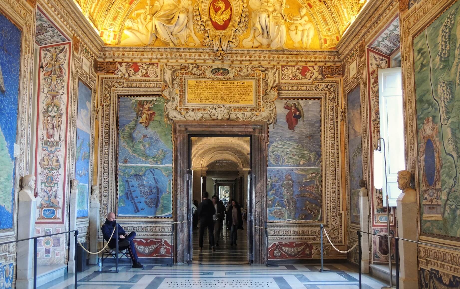 What Happens in the Sistine Chapel After the Tourists Leave - The Atlantic